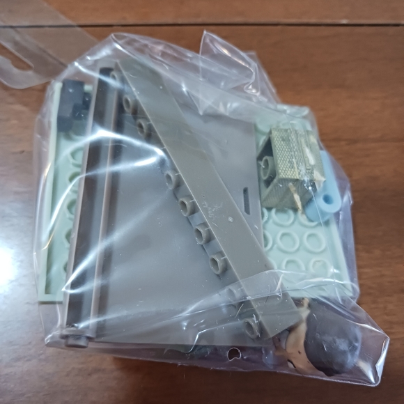 Smith Family Garage Rack Mr Rick & Morty McFarlane Constuction Set Flaw Box - Picture 6 of 7